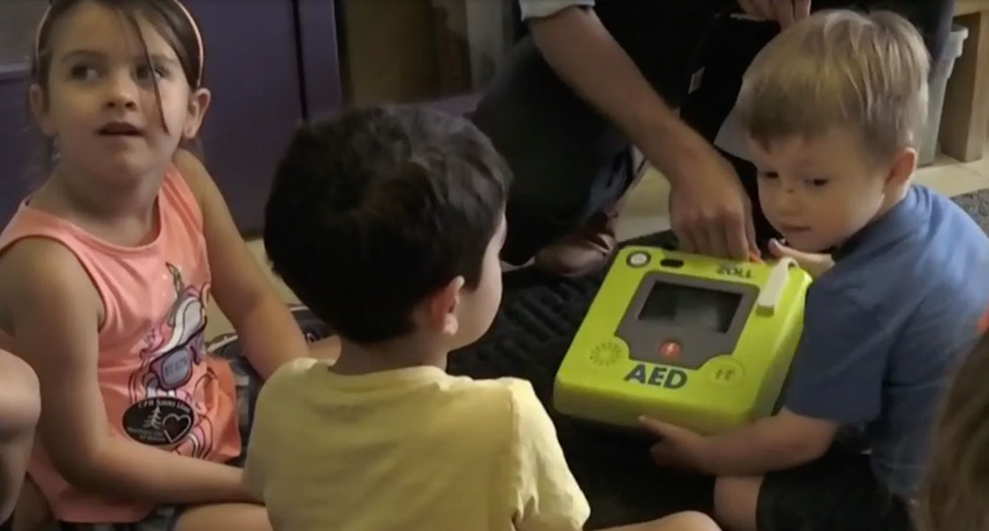 AED donated to Family Centre, Sudbury