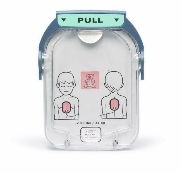 The Philips OnSite Infant/Child Cartridge Electrode Pads packaging is specifically designed for the Philips HeartStart OnSite/Home AED, demonstrating proper front and back placement on a child's chest. Labeled for use on children weighing under 55 lbs (25 kg), these electrode pads ensure safety and precision.